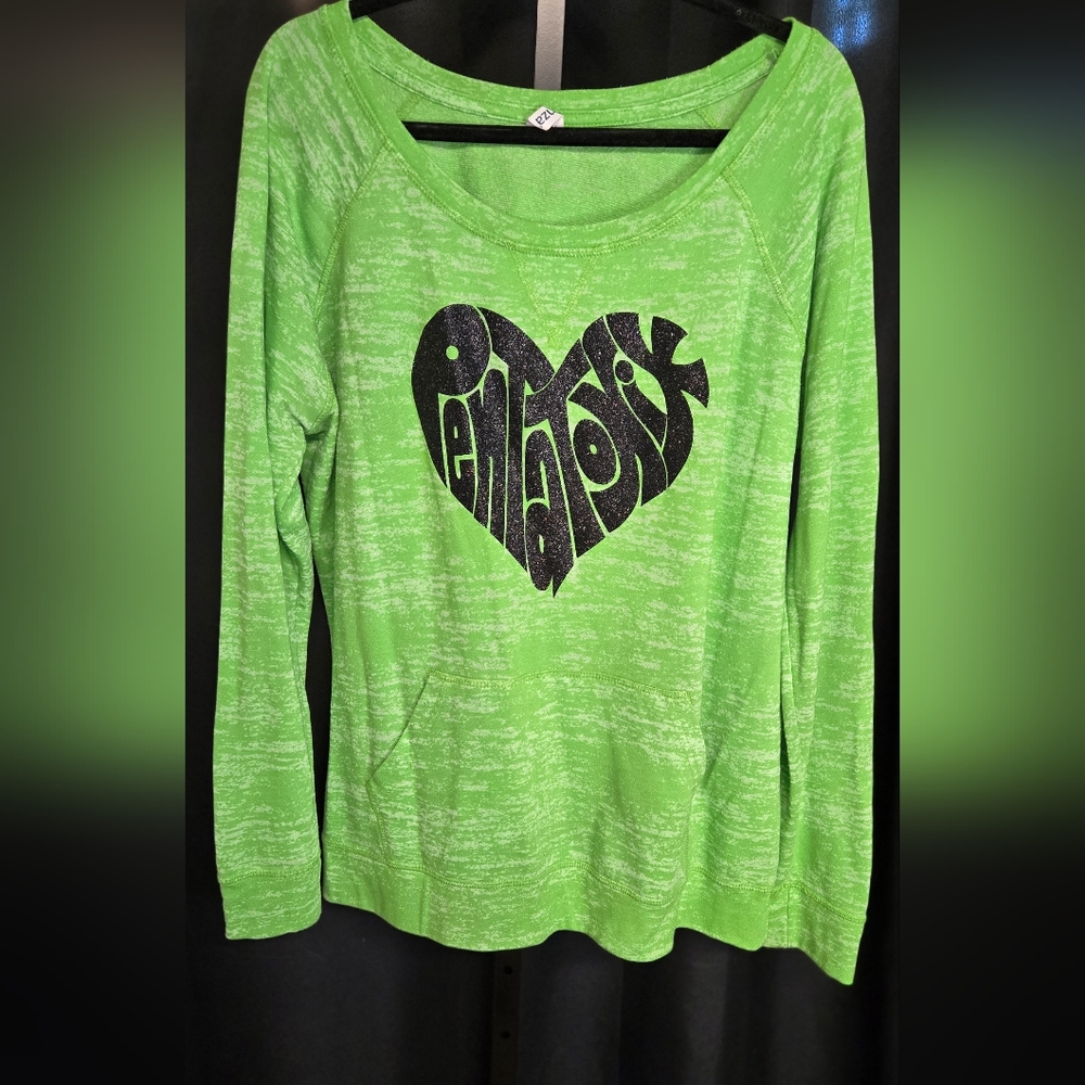 Enza‎ Women's Green Sweatshirt 2XL With Black Glitter Heart That Says Pentatonix